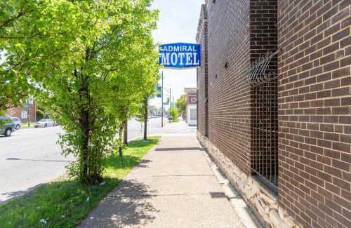 Chatham Hotel | Admiral Motel By OYO Chicago I-94