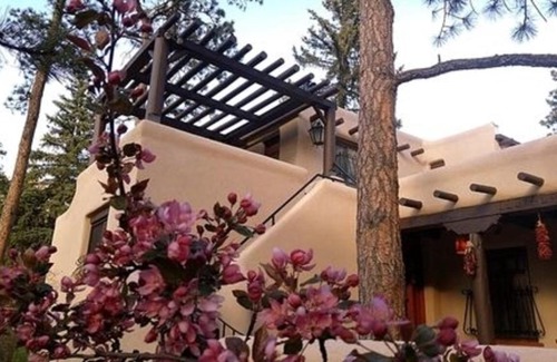 Cascade Hotel | Adobe Inn at Cascade
