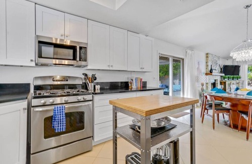 Palm Springs Apartment | Adobe Villa: HUGE backyard w/Heated Pool & Spa