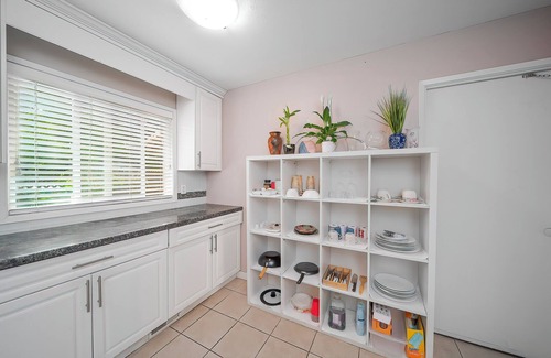 Surrey Bed & Breakfast | Adorable 2-bedroom big garden in Surrey