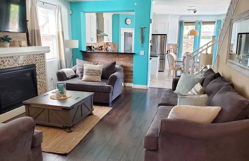 Las Vegas House | Adorable 4 bedroom w/strip view & pool!nGreat location! Family friendly!nn