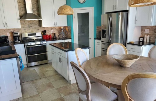 Las Vegas House | Adorable 4 bedroom w/strip view & pool!nGreat location! Family friendly!nn