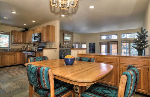 Incline Village Apartment | Adorable Condo close to Hyatt/Casino (MC232)