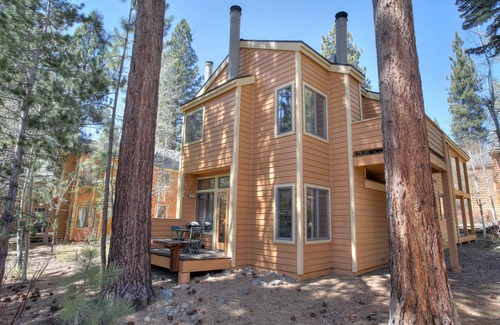 Incline Village Apartment | Adorable Condo close to Hyatt/Casino (MC232)