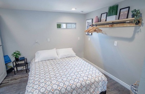 Eastside Promise Neighborhood House | Adorable Guesthouse So Close to Amazing Downtown