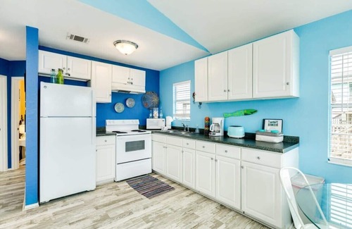 Surfside Beach House | Adorable Home, Ocean View, Beach Access on Street!