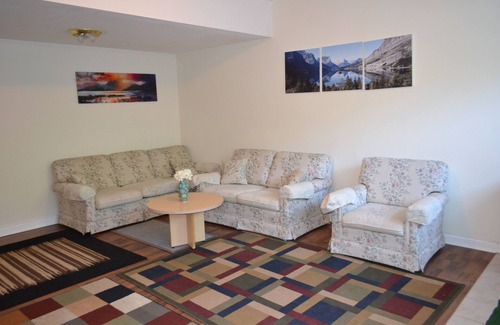 Surrey House | Adorable spacious basement suite
