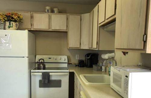 Barrett Apartment | Adorable Studio Apartment