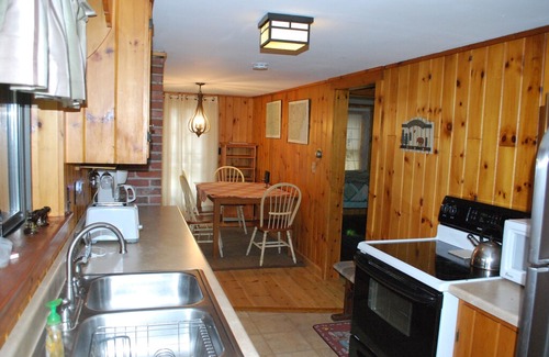 Center Conway Cottage | Adorable Waterfront Cottage on Pristine Conway Lake