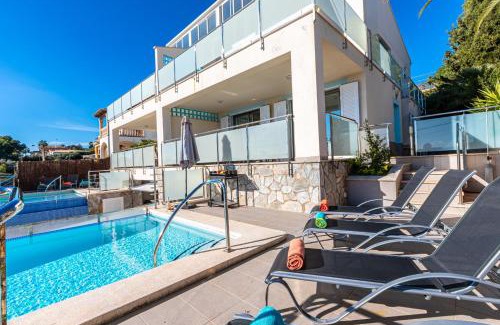 Alcanada House | Adosado Bellavista B By homevillas360