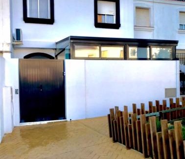 Tarifa Ski Chalet | Adosado Las Gaviotas Casa completa
