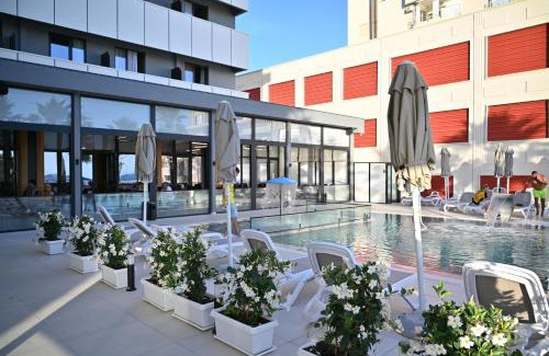 Shkembi i Kavajes Hotel | Adria Palace