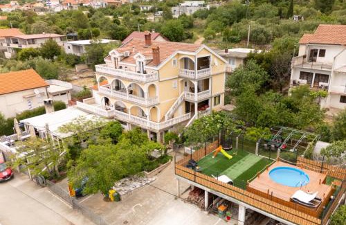 Gornji Karin Apartment | Adriatic Guest House Milić