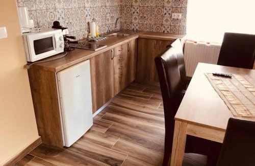 Sarvar Apartment | Adrienn Apartman