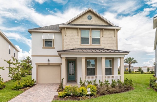 Four Corners House | ADT8961 Summary: Sola
