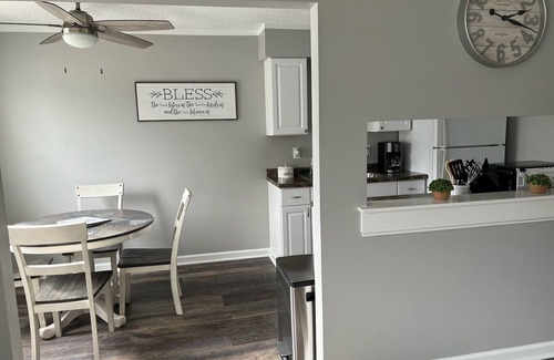 Holly Apartment | Adventure Acres- Suite B4