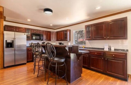 Durango House | Adventure HQ! Families /Groups seeking escape and privacy in a prime location.