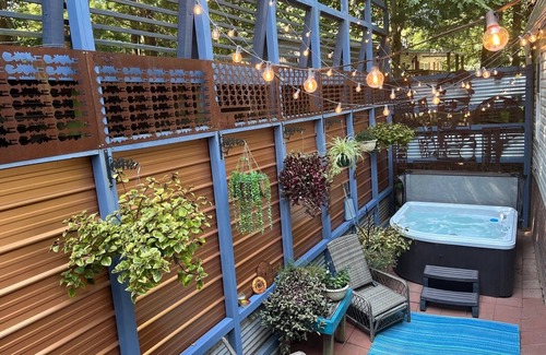 Asheville House | Adventure Launchpad or Cosy Resting Space