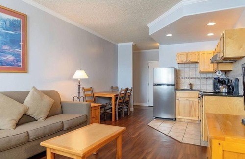 Steamboat Springs Apartment | Adventure Vacation! Relaxing Stay for Families | Full Kitchen, Indoor Pool