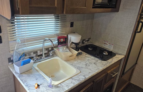 Atlanta House | Adventurer, RV in delightful Atlanta with AC