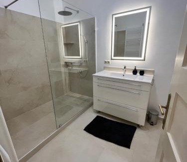 Kaposvar Apartment | Ady1 Apartment