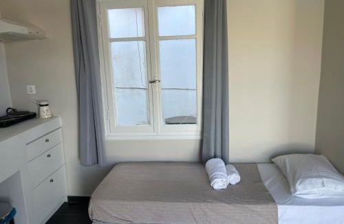 Korissia Hotel | AEGEAN VIEW SEASIDE ROOMS AND STUDIOS KEA