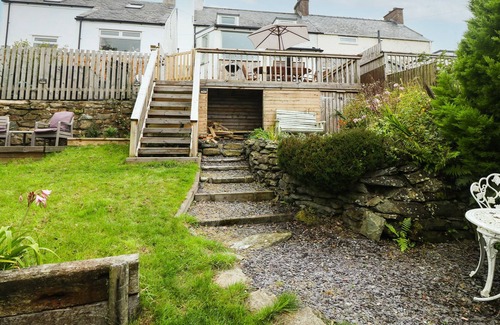 Amlwch Cottage | AEL Y BRYN, family friendly, character holiday cottage in Carreglefn