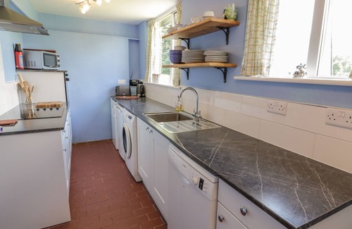 Menai Bridge Cottage | AEL Y BRYN, pet friendly, character holiday cottage in Menai Bridge