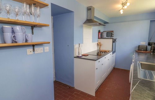 Menai Bridge Cottage | AEL Y BRYN, pet friendly, character holiday cottage in Menai Bridge