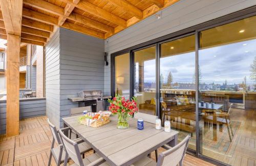 Bend House | Aerie Sleek 6 Unit Buyout 6 Units 15BDR Deck Hot Tub Views Near Old Bend