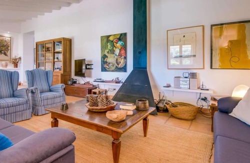 Maria de la Salut Villa | Aesthetically designed holiday finca.