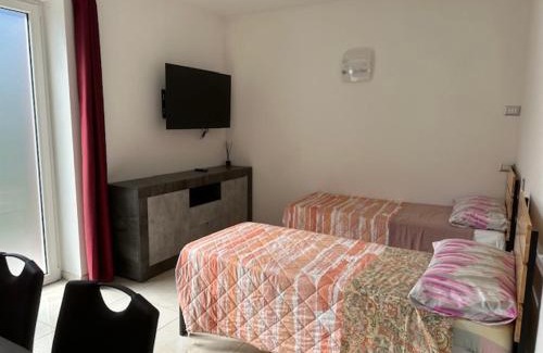 Mottarone House | Affittacamere EROI