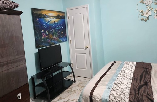 Conyers House | Affordable 2 bedroom 1 bath guest suite with private entrance.
