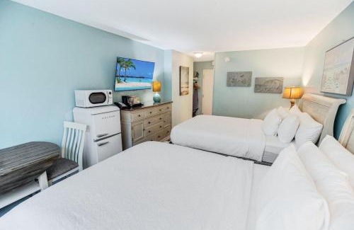 Litchfield by the Sea Apartment | Affordable 2nd Floor Resort View Lodge Room