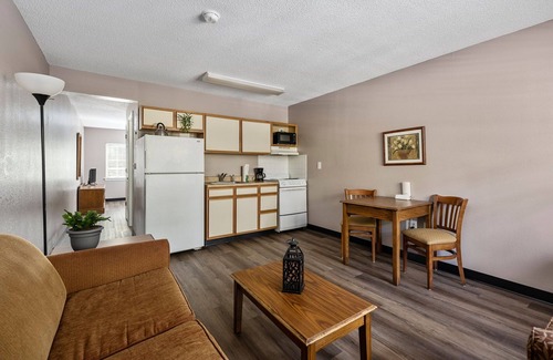 Greenville Hotel | Affordable Suites Greenville