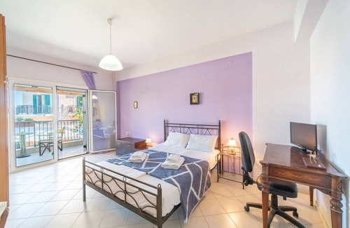Molos Apartment | "Afrodite Lefkimmi Apartment 1" with Balcony & Wi-Fi