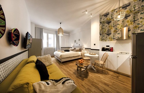 Omonia Apartment | Ag.Konstantinou 2os · Funky boho apartment