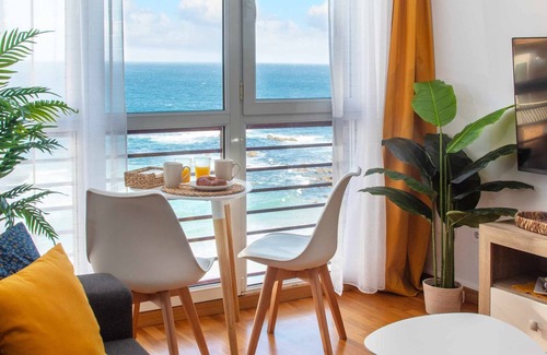 Malpica de Bergantinos Apartment | AG Miramar Malpica house with a view to Beach X4