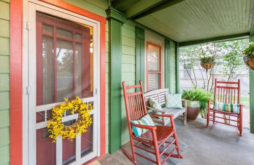 Fredericksburg House | Agape Front Cottage
