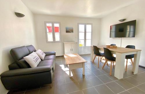 La Flotte Apartment | AGATHE Bel appartement avec piscine
