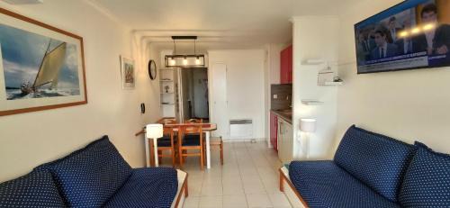 Cap Esterel Apartment | Agay Cap Esterel, le village Belvédère T2 climatisé Rez-de-Jardin, Vue Mer, Piscine et Parking inclus