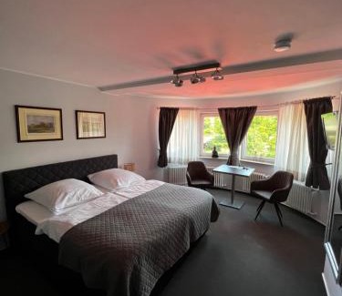 Wahlscheid Hotel | Aggerschlösschen