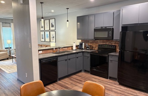 College Station Condo | Aggieland Getaway: 2BR/2.5BA Condo Minutes From Iconic Kyle Field & TAMU Campus!