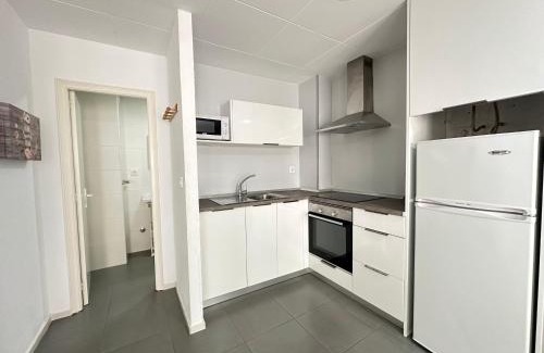 Roses Town Center Apartment | Agi Arago Studio
