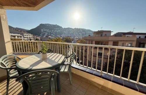 Roses Town Center Apartment | Agi Peater Center
