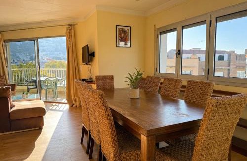 Roses Town Center Apartment | Agi Peater Center