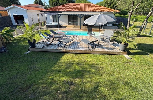 Biscarrosse House | Agréable Maison Neuve, Pergola, Terrasse Mobile , Piscine Chauffée, spa 6 Places