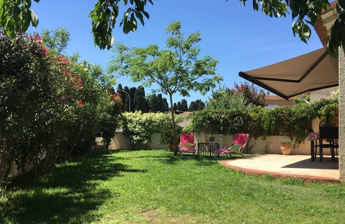 Meze Villa | Agréable Maison. Piscine, jardin, terrasse