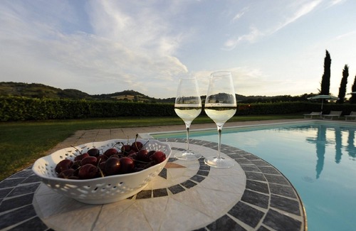 San Macario In Monte Apartment | Agritourism Peschiera room Cantinetta prov. of Siena near San Gimignano