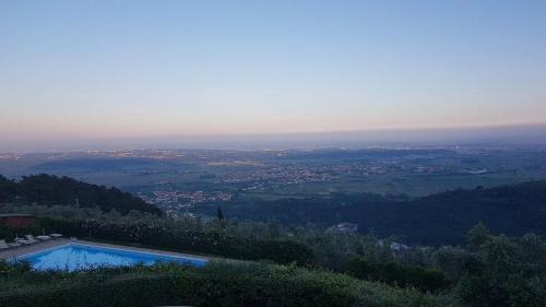 Buti House | Agriturismo Cima alla Serra